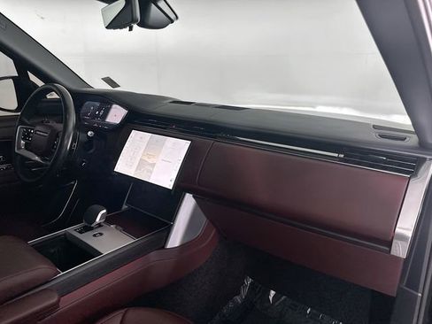 Used 2024 Land Rover Range Rover Long Wheelbase Autobiography AWD/4WD image 29