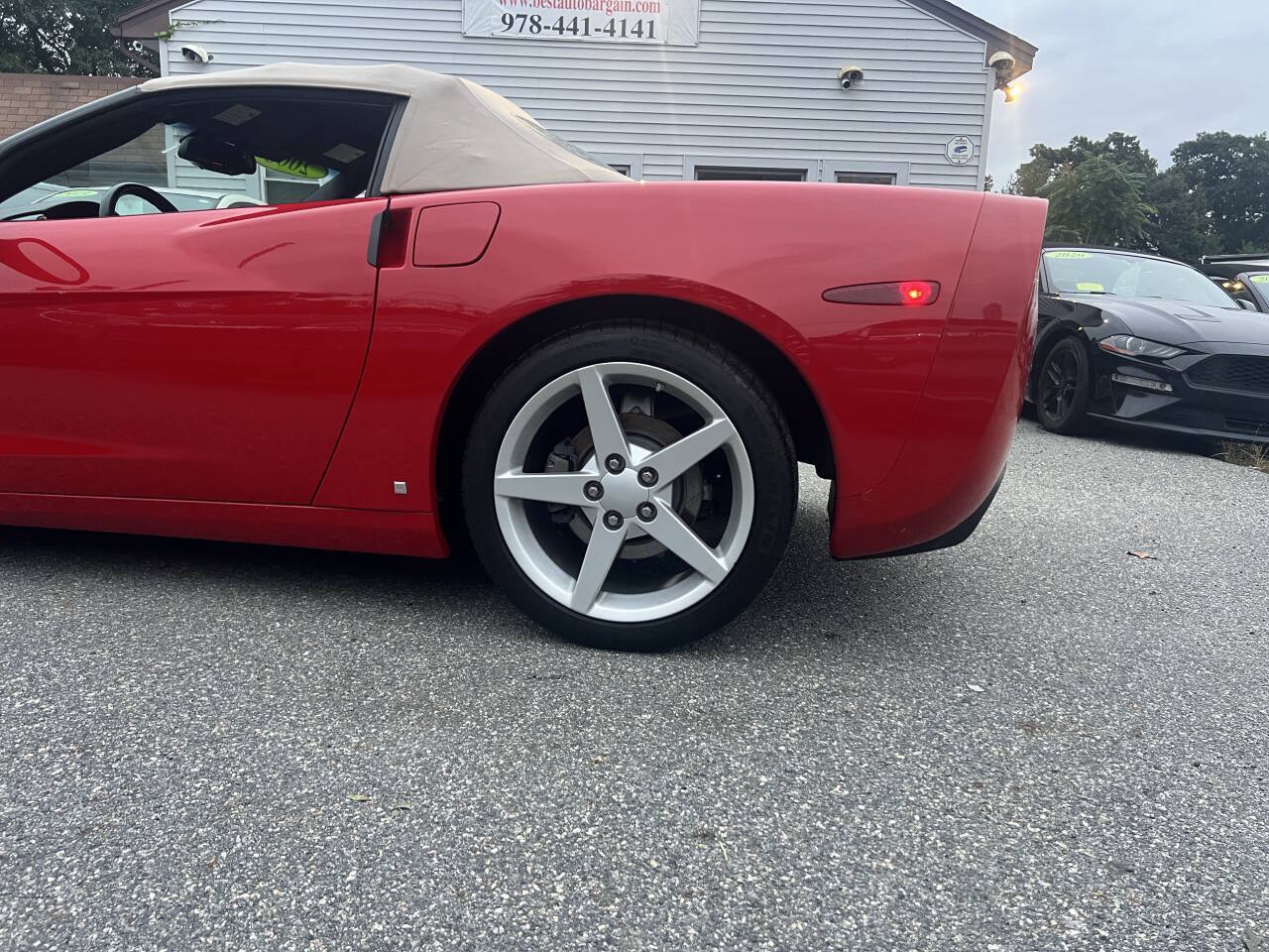 Used 2006 Chevrolet Corvette Convertible w/ Preferred Equipment Group RWD image 19