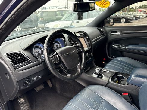 Used 2014 Chrysler 300 S image 8