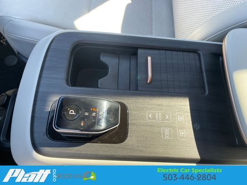 Used 2023 Nissan Ariya FWD image 28
