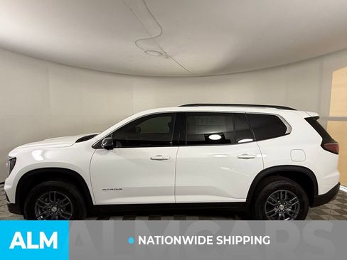 Used 2025 GMC Acadia Elevation image 3