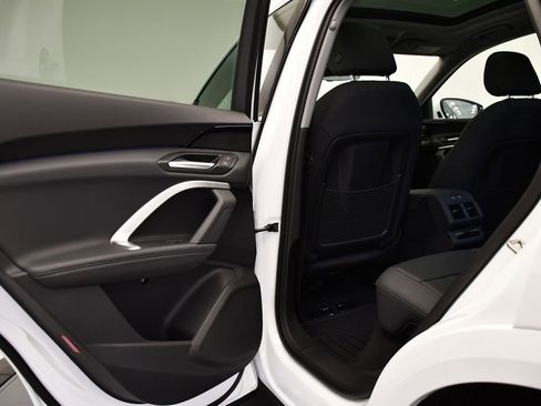 Used 2025 Audi Q5 Premium w/ Convenience Package image 41