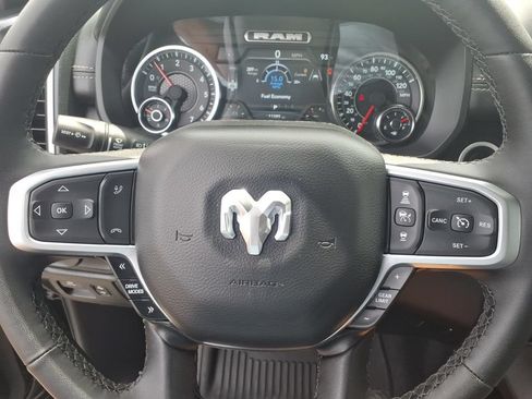 Used 2025 RAM 1500 Big Horn AWD/4WD image 5