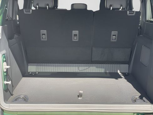 New 2025 Ford Bronco Outer Banks w/ Black Appearance Package image 8