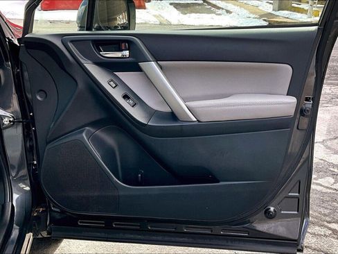 Used 2017 Subaru Forester 2.5i Limited image 14