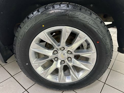 Used 2020 Chevrolet Silverado 1500 LTZ w/ LTZ Premium Package image 19