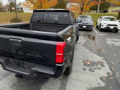 New 2025 Toyota Tacoma TRD Off-Road image 7