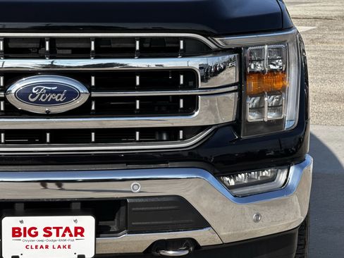 Used 2023 Ford F150 Lariat w/ Trailer Tow Package image 5