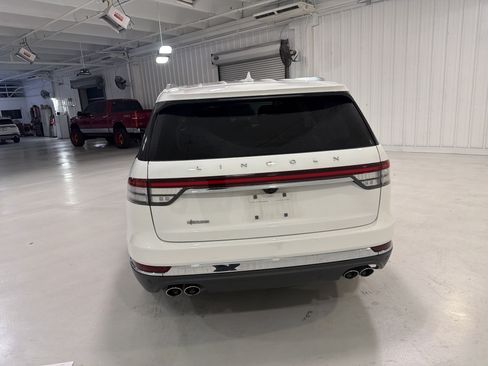 Used 2020 Lincoln Aviator 2WD image 4