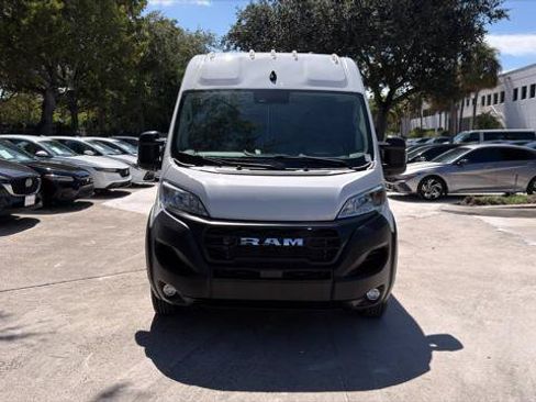 Used 2025 RAM ProMaster 2500 w/ Convenience Group FWD image 11