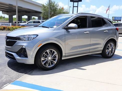 Used 2023 Buick Encore GX Select w/ Sport Touring Package FWD image 3