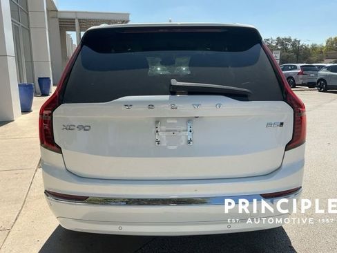 Certified 2025 Volvo XC90 B5 Plus image 10