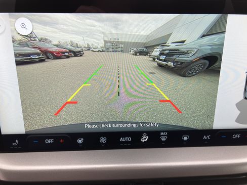 Used 2024 Ford Escape Active w/ Tech Pack #1 AWD/4WD image 11