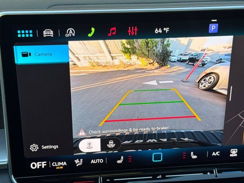 New 2026 Volkswagen Tiguan SE R-Line image 19