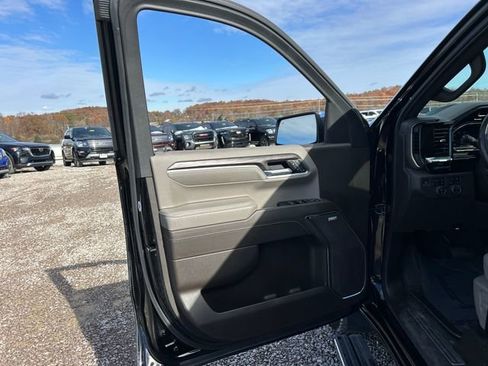 Used 2022 Chevrolet Silverado 1500 LTZ w/ LTZ Premium Package image 33