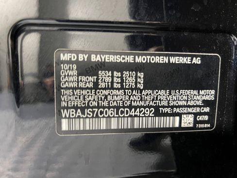 Used 2020 BMW M550i xDrive w/ Executive Package image 21