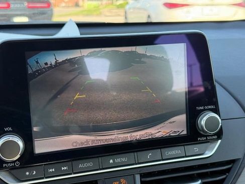 Used 2024 Nissan Altima 2.5 SV FWD image 30