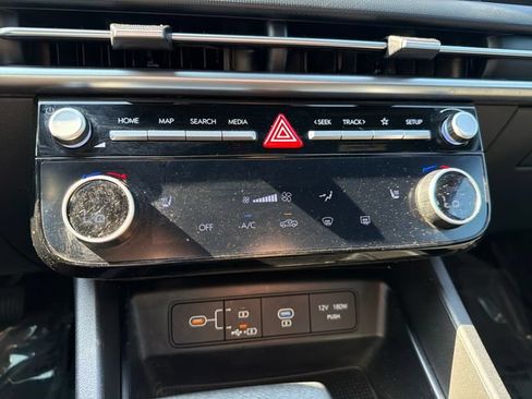 Used 2025 Hyundai Santa Cruz SEL AWD/4WD image 20