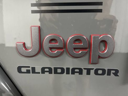 Used 2021 Jeep Gladiator Rubicon AWD/4WD image 30