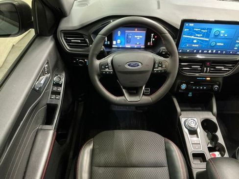 Used 2023 Ford Escape ST-Line w/ Tech Pack #1 FWD image 9
