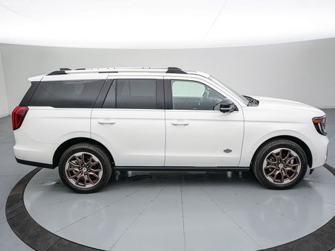 Certified 2025 Ford Expedition King Ranch AWD/4WD image 4