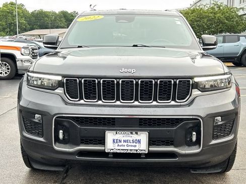 Used 2022 Jeep Grand Cherokee L Overland w/ Luxury Tech Group IV AWD/4WD image 2