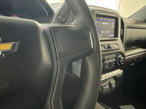 Used 2022 Chevrolet Silverado 2500 Custom w/ Custom Value Package AWD/4WD image 18