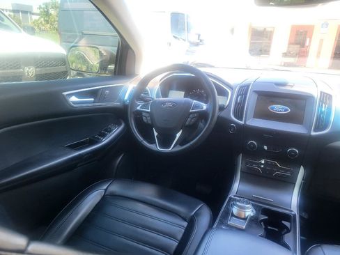Used 2019 Ford Edge SEL w/ Equipment Group 201A FWD image 17