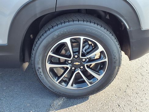 Used 2025 Chevrolet TrailBlazer LT FWD image 27