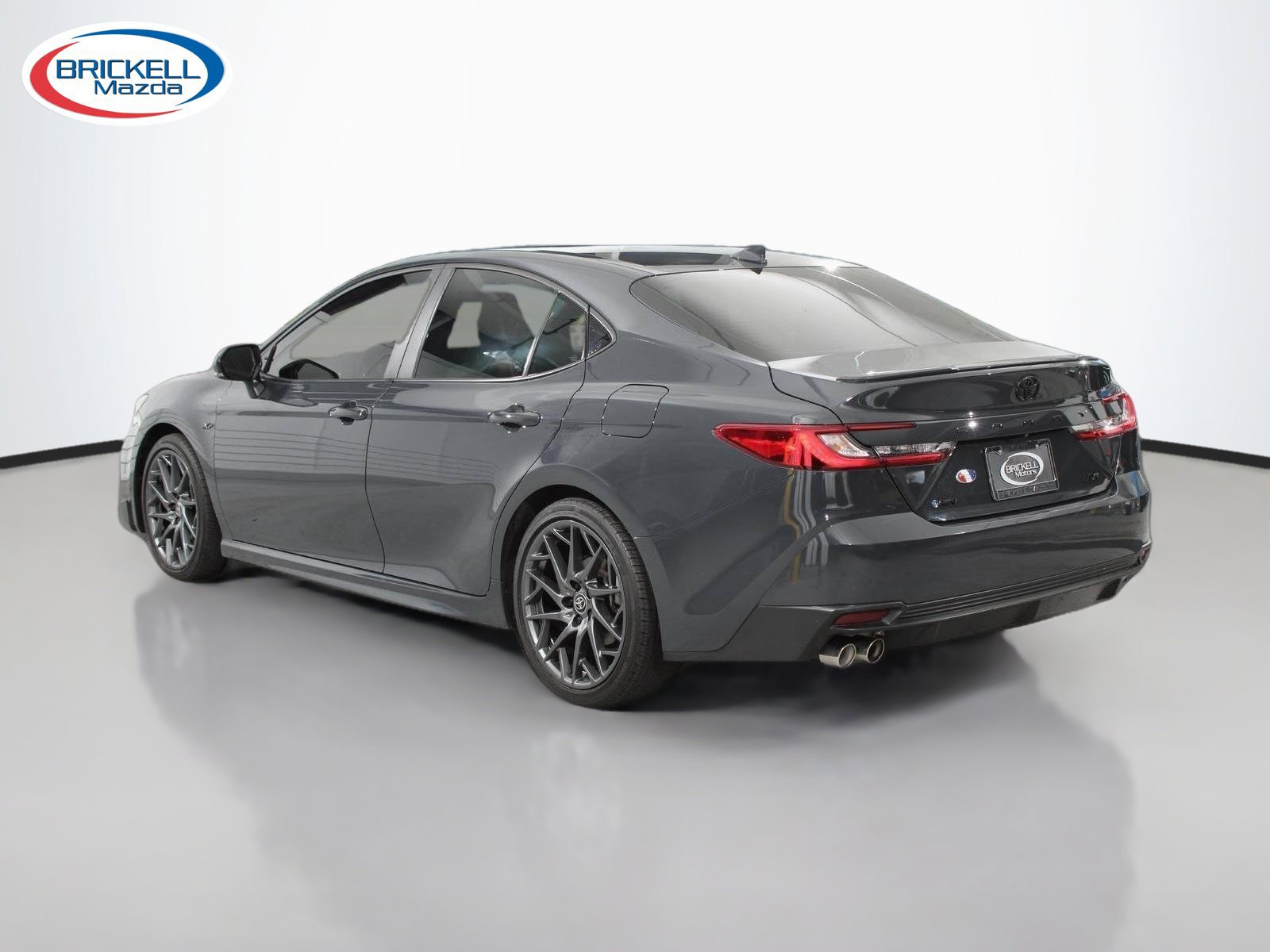 Used 2025 Toyota Camry SE FWD image 7