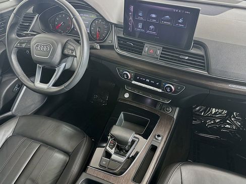 Used 2023 Audi Q5 2.0T Premium w/ Convenience Package image 6