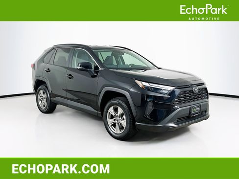 Used 2025 Toyota RAV4 XLE image 1