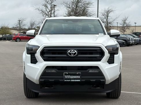 Certified 2026 Toyota Tacoma SR5 image 2