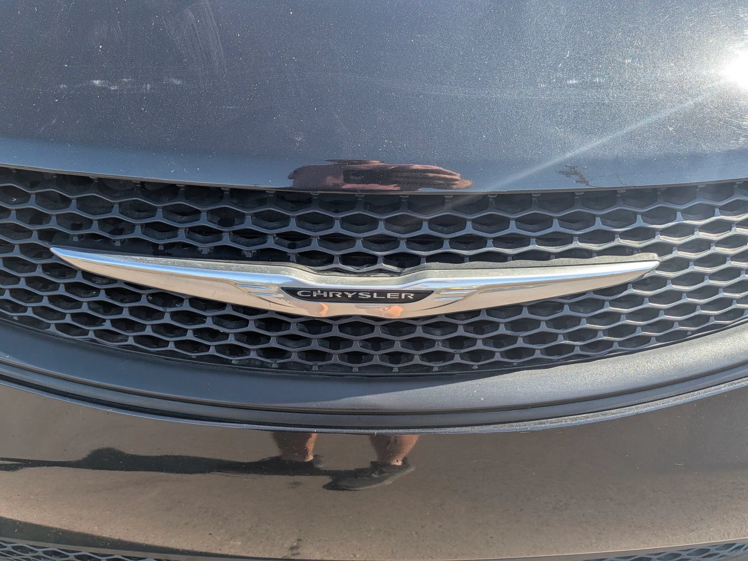 Used 2022 Chrysler Voyager LX FWD image 12