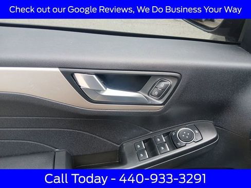 Certified 2022 Ford Escape SEL image 33