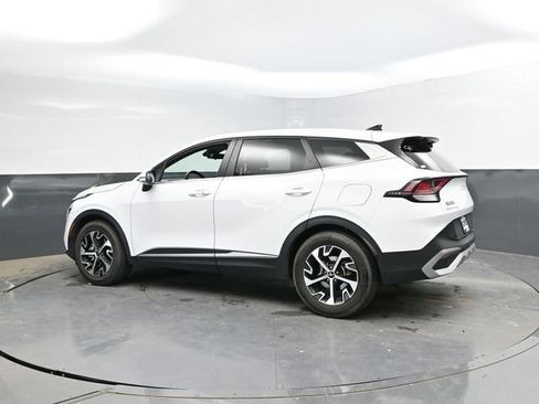 Used 2024 Kia Sportage EX FWD image 8