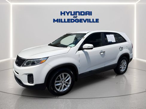 Used 2014 Kia Sorento LX FWD image 1