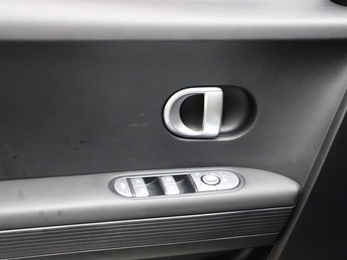 Used 2024 Hyundai Ioniq 5 SEL image 11