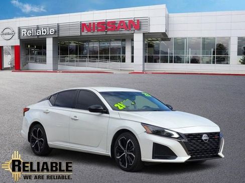 Certified 2025 Nissan Altima 2.5 SL image 1