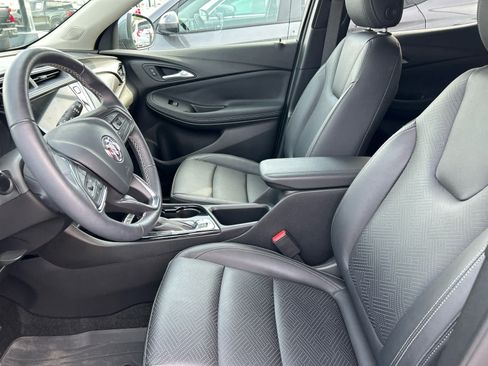 Used 2021 Buick Encore GX Essence w/ Advanced Technology Package AWD/4WD image 3