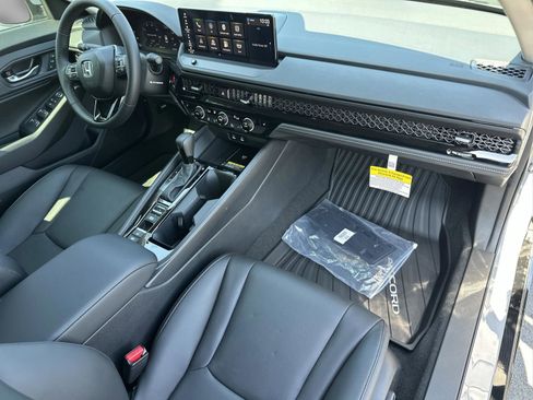 New 2025 Honda Accord EX-L image 18