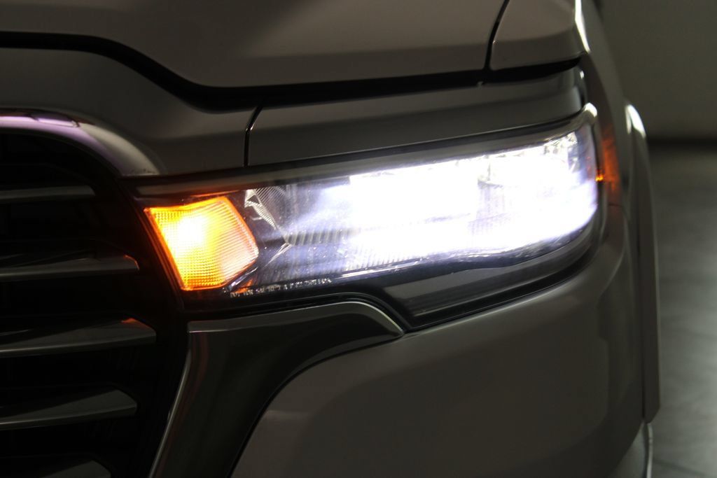 Used 2025 RAM 1500 Laramie AWD/4WD image 50