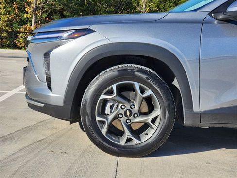 Certified 2024 Chevrolet Trax LT w/ Sunroof Package image 10