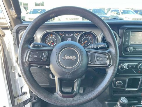 Used 2019 Jeep Wrangler Unlimited Sport image 15