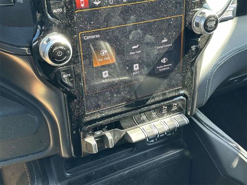 Used 2024 RAM 2500 Limited image 30