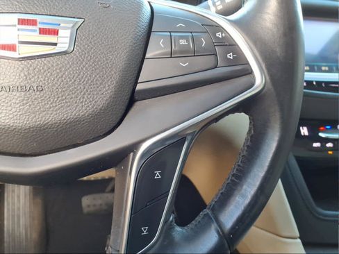 Used 2017 Cadillac XT5 FWD image 23