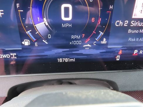 Used 2026 Chevrolet Traverse RS AWD/4WD image 23