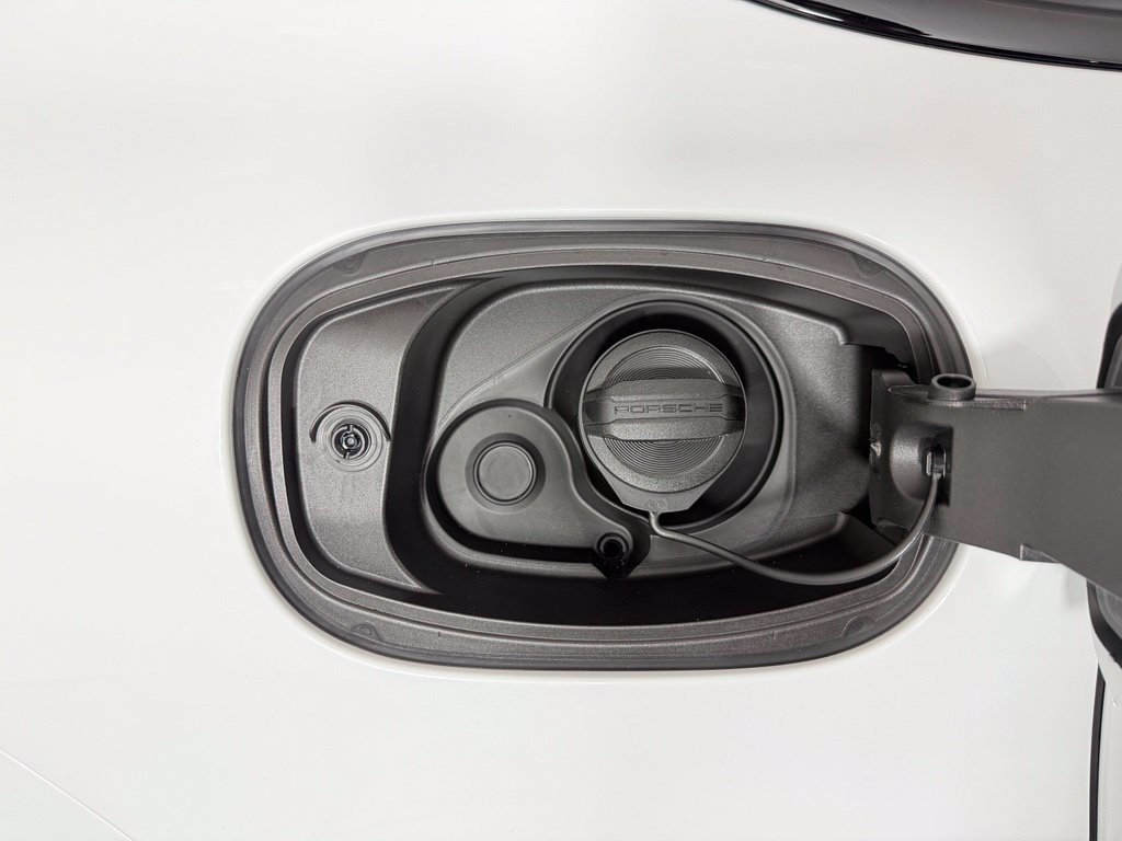 Used 2026 Porsche Cayenne Coupe AWD/4WD image 46