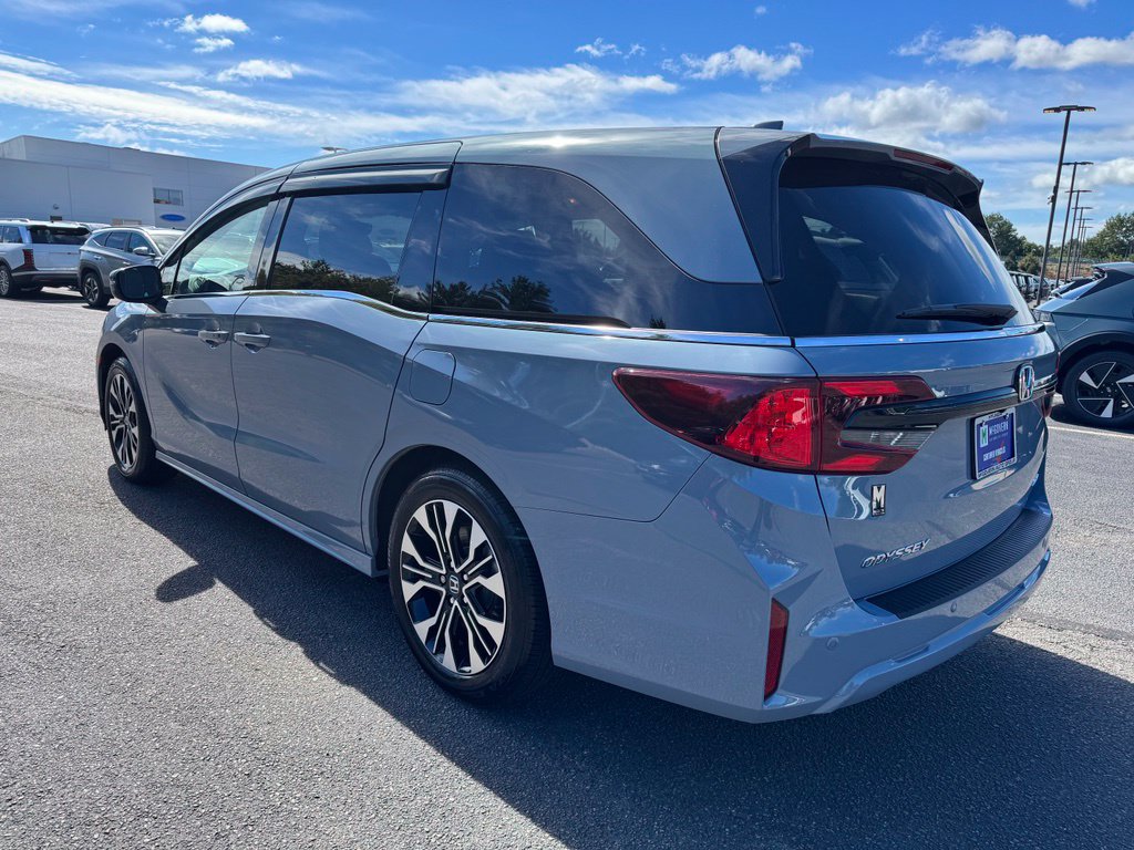 Used 2026 Honda Odyssey Elite image 4