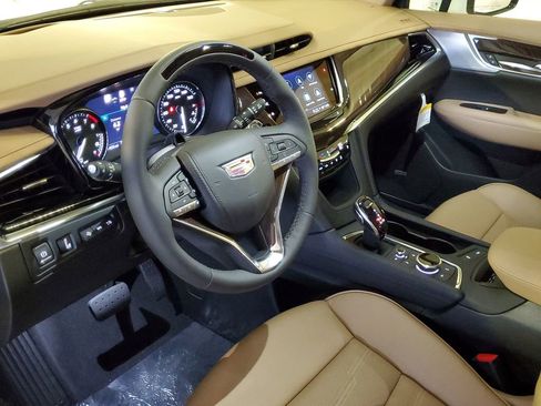 New 2025 Cadillac XT6 Premium Luxury w/ Platinum Package FWD image 17